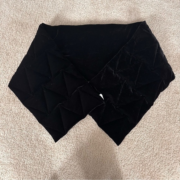 NWT Au Printemps Paris Shoulder Wrap! - Picture 1 of 5